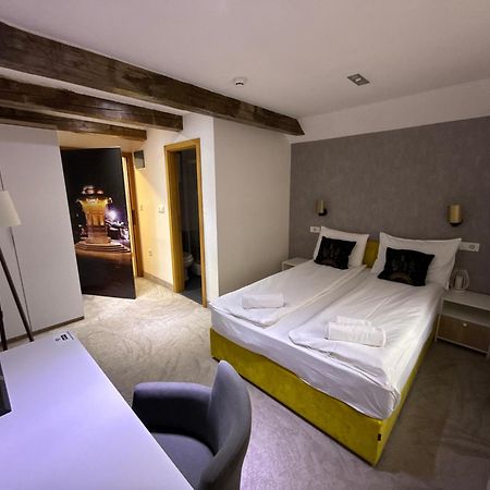 Deluxe Nortel Hotel ซาราเยโว ภายนอก รูปภาพ
