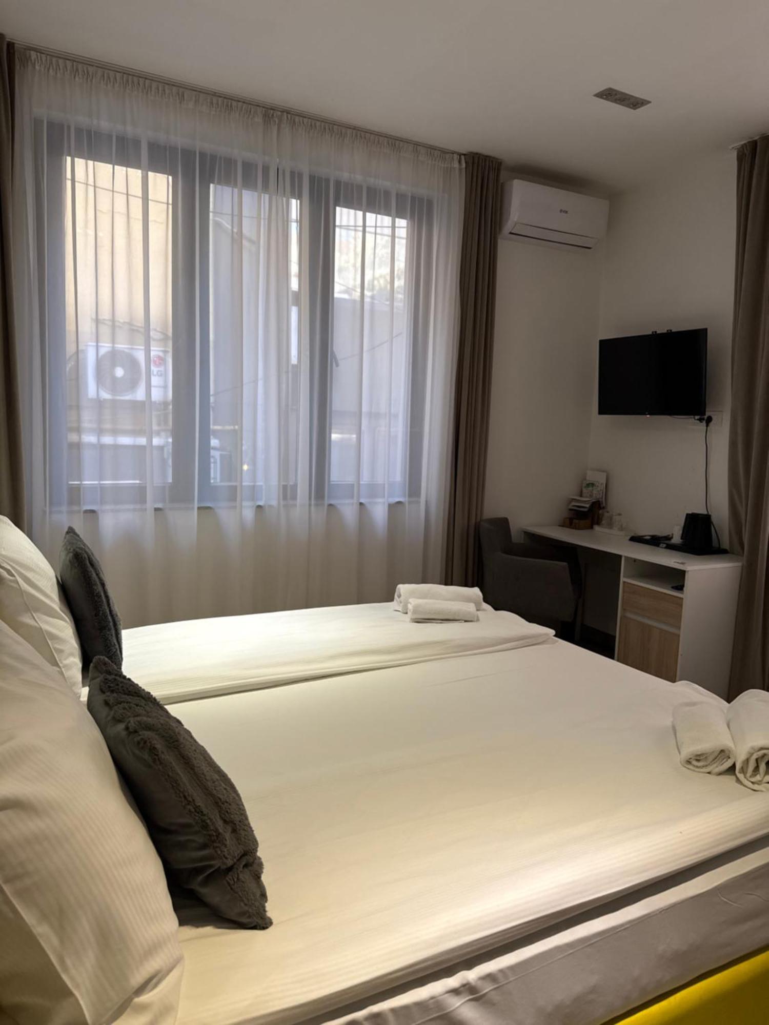 Deluxe Nortel Hotel ซาราเยโว ภายนอก รูปภาพ