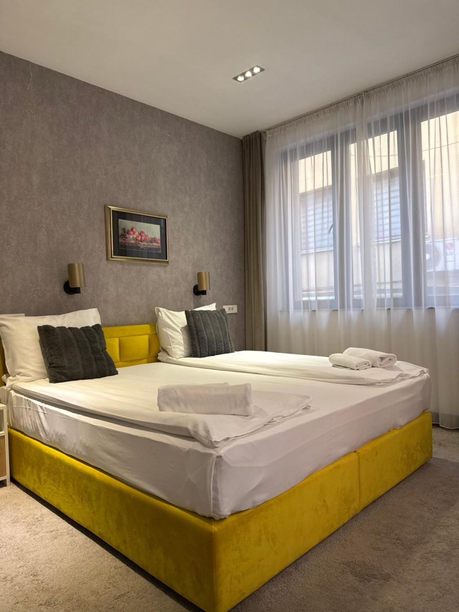 Deluxe Nortel Hotel ซาราเยโว ภายนอก รูปภาพ